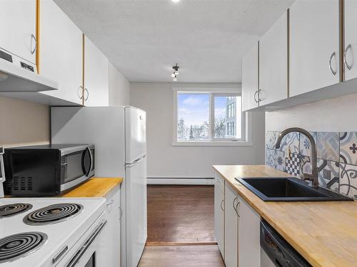 307 9028 Jasper Avenue, Edmonton, AB - Indoor Photo Showing Kitchen