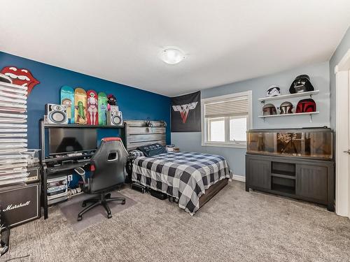 1527 Haswell Close, Edmonton, AB - Indoor Photo Showing Bedroom