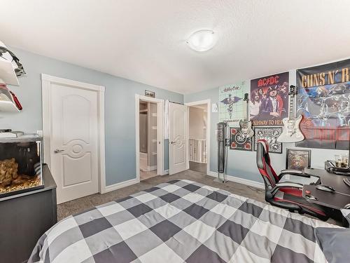 1527 Haswell Close, Edmonton, AB - Indoor Photo Showing Bedroom