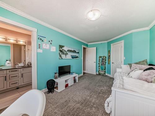 1527 Haswell Close, Edmonton, AB - Indoor Photo Showing Bedroom