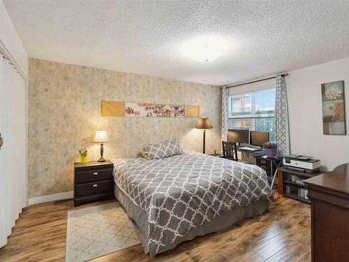 305 8707 107 Street, Edmonton, AB - Indoor Photo Showing Bedroom