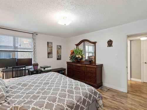 305 8707 107 Street, Edmonton, AB - Indoor Photo Showing Bedroom