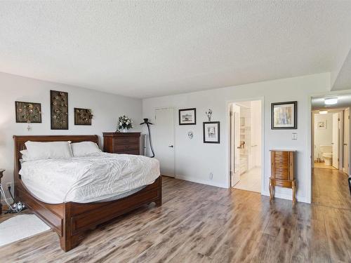 305 8707 107 Street, Edmonton, AB - Indoor Photo Showing Bedroom