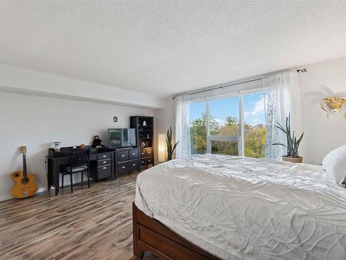 305 8707 107 Street, Edmonton, AB - Indoor Photo Showing Bedroom