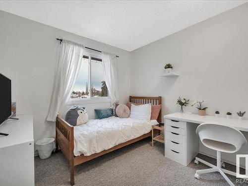 3623 30 Avenue, Edmonton, AB - Indoor Photo Showing Bedroom