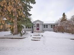 13 GLADSTONE Crescent  St. Albert, AB T8N 0W6