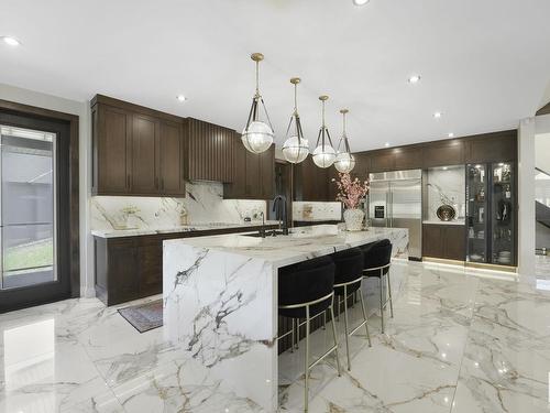 2793 Wheaton Drive, Edmonton, AB - Indoor Photo Showing Kitchen With Upgraded Kitchen