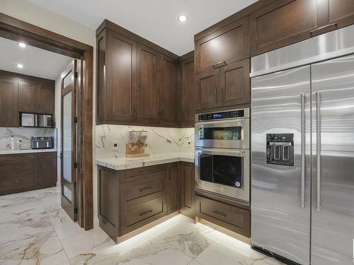 2793 Wheaton Drive, Edmonton, AB - Indoor Photo Showing Kitchen