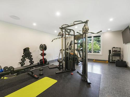 2793 Wheaton Drive, Edmonton, AB - Indoor Photo Showing Gym Room