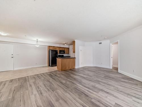 104 13005 140 Avenue, Edmonton, AB - Indoor