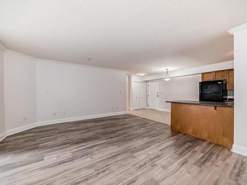 104 13005 140 Avenue, Edmonton, AB - Indoor