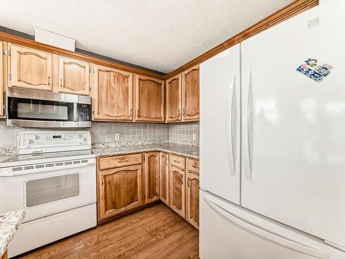 4515 20A Avenue, Edmonton, AB - Indoor Photo Showing Kitchen