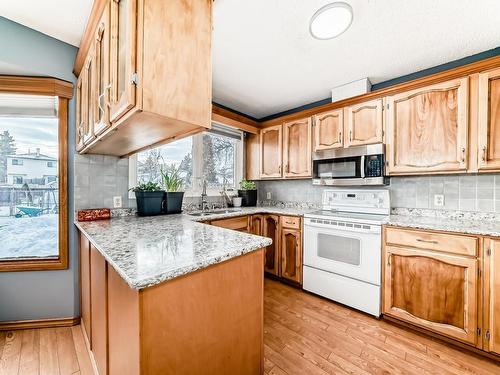 4515 20A Avenue, Edmonton, AB - Indoor Photo Showing Kitchen