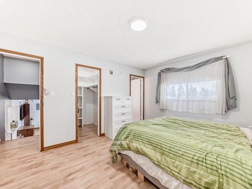 4515 20A Avenue, Edmonton, AB - Indoor Photo Showing Bedroom