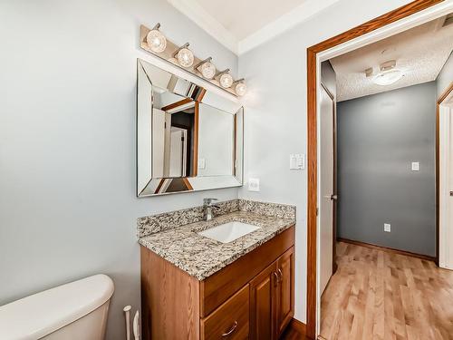 4515 20A Avenue, Edmonton, AB - Indoor Photo Showing Bathroom