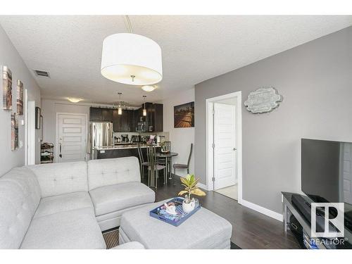 333 5151 Windermere Boulevard, Edmonton, AB - Indoor Photo Showing Living Room