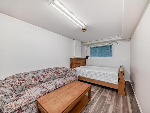 4126 33A Avenue, Edmonton, AB - Indoor Photo Showing Bedroom