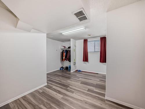 4126 33A Avenue, Edmonton, AB - Indoor Photo Showing Other Room