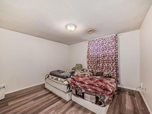 4126 33A Avenue, Edmonton, AB - Indoor Photo Showing Bedroom