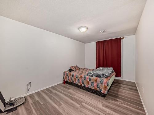 4126 33A Avenue, Edmonton, AB - Indoor Photo Showing Bedroom