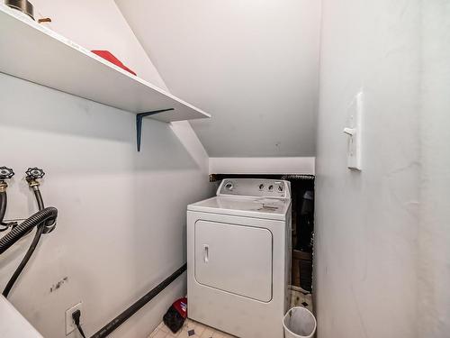 4126 33A Avenue, Edmonton, AB - Indoor Photo Showing Laundry Room