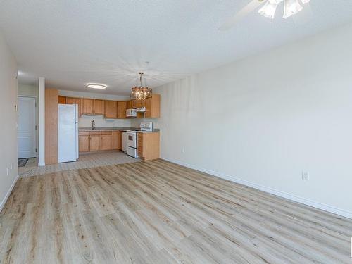 336 2741 55 Street, Edmonton, AB - Indoor Photo Showing Kitchen