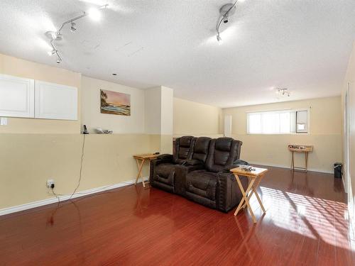 4346 38 Street, Edmonton, AB - Indoor