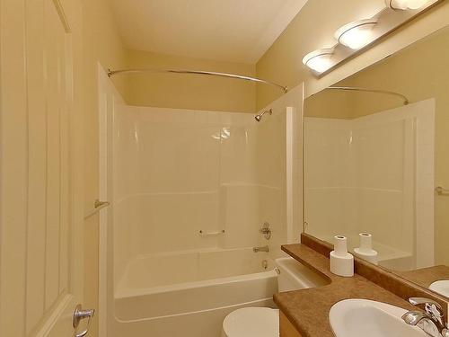 127 2503 Hanna Crescent, Edmonton, AB - Indoor Photo Showing Bathroom