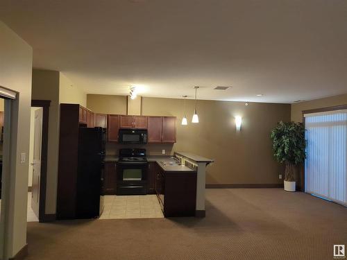 127 2503 Hanna Crescent, Edmonton, AB - Indoor Photo Showing Kitchen