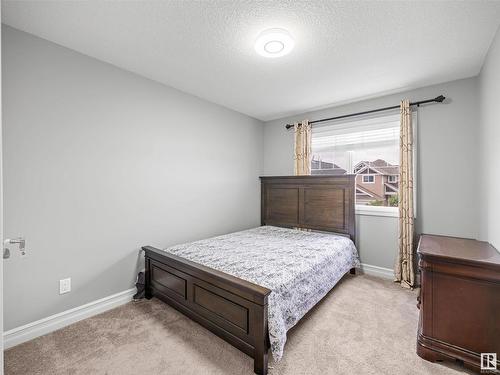 7728 18 Avenue, Edmonton, AB - Indoor Photo Showing Bedroom