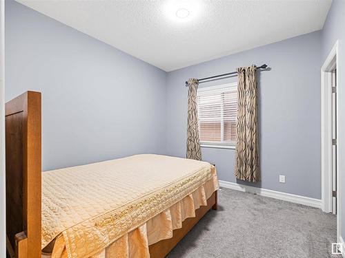 7728 18 Avenue, Edmonton, AB - Indoor Photo Showing Bedroom