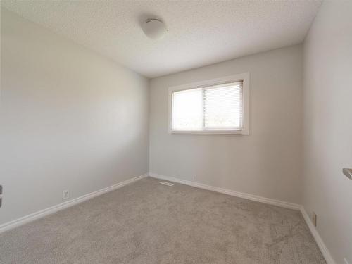 18060 93 Av Nw, Edmonton, AB 