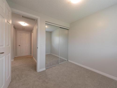 18060 93 Av Nw, Edmonton, AB 