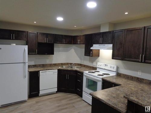 2118 320 Clareview Station Drive, Edmonton, AB - Indoor Photo Showing Kitchen