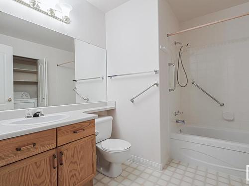 905 Youville Drive W, Edmonton, AB - Indoor Photo Showing Bathroom