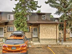 16 7604 29 Avenue  Edmonton, AB T6K 3Z2