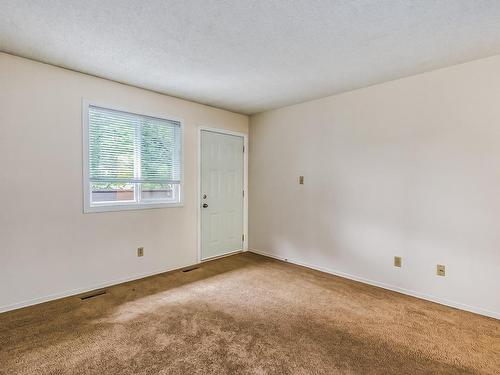 16 7604 29 Avenue, Edmonton, AB - Indoor Photo Showing Other Room