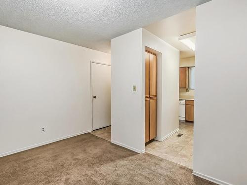 16 7604 29 Avenue, Edmonton, AB - Indoor Photo Showing Other Room