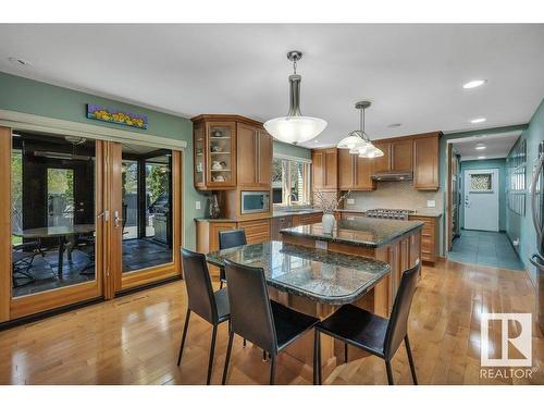 6628 123 Street, Edmonton, AB - Indoor Photo Showing Kitchen