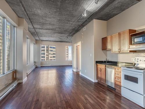 1405 10024 Jasper Avenue, Edmonton, AB - Indoor Photo Showing Kitchen