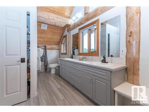 302 52249 Rge Road 222, Rural Strathcona County, AB - Indoor Photo Showing Bathroom