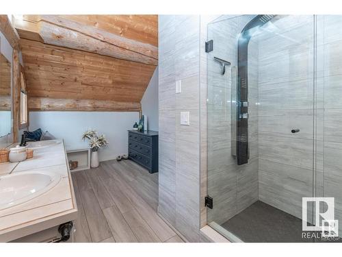 302 52249 Rge Road 222, Rural Strathcona County, AB - Indoor Photo Showing Bathroom