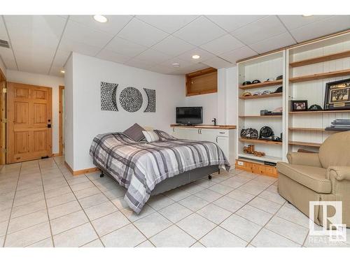 302 52249 Rge Road 222, Rural Strathcona County, AB - Indoor Photo Showing Bedroom