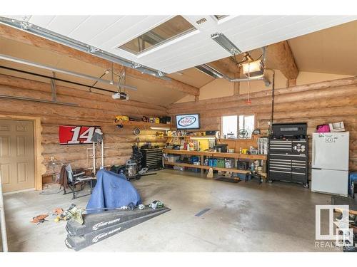 302 52249 Rge Road 222, Rural Strathcona County, AB - Indoor Photo Showing Garage