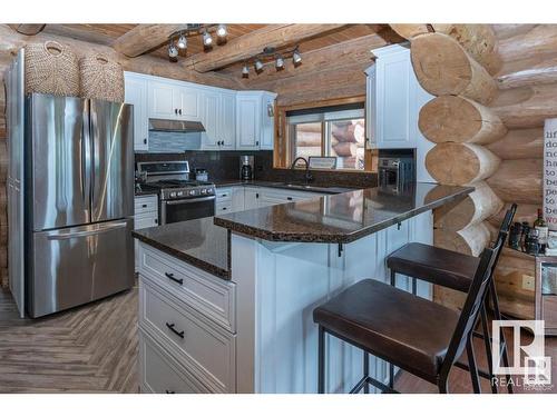 302 52249 Rge Road 222, Rural Strathcona County, AB - Indoor Photo Showing Kitchen