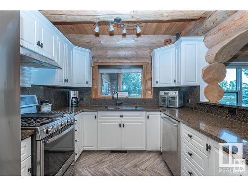 302 52249 Rge Road 222, Rural Strathcona County, AB - Indoor Photo Showing Kitchen