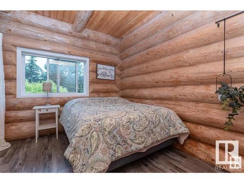 302 52249 Rge Road 222, Rural Strathcona County, AB - Indoor Photo Showing Bedroom