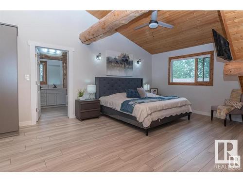 302 52249 Rge Road 222, Rural Strathcona County, AB - Indoor Photo Showing Bedroom