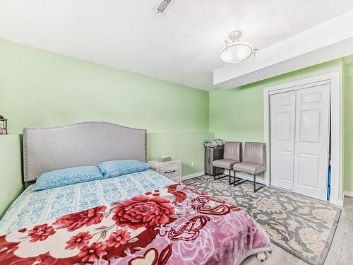 5112 14 Avenue, Edmonton, AB - Indoor Photo Showing Bedroom