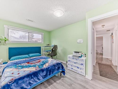 5112 14 Avenue, Edmonton, AB - Indoor Photo Showing Bedroom